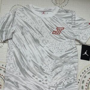 Jordan Boys JT top